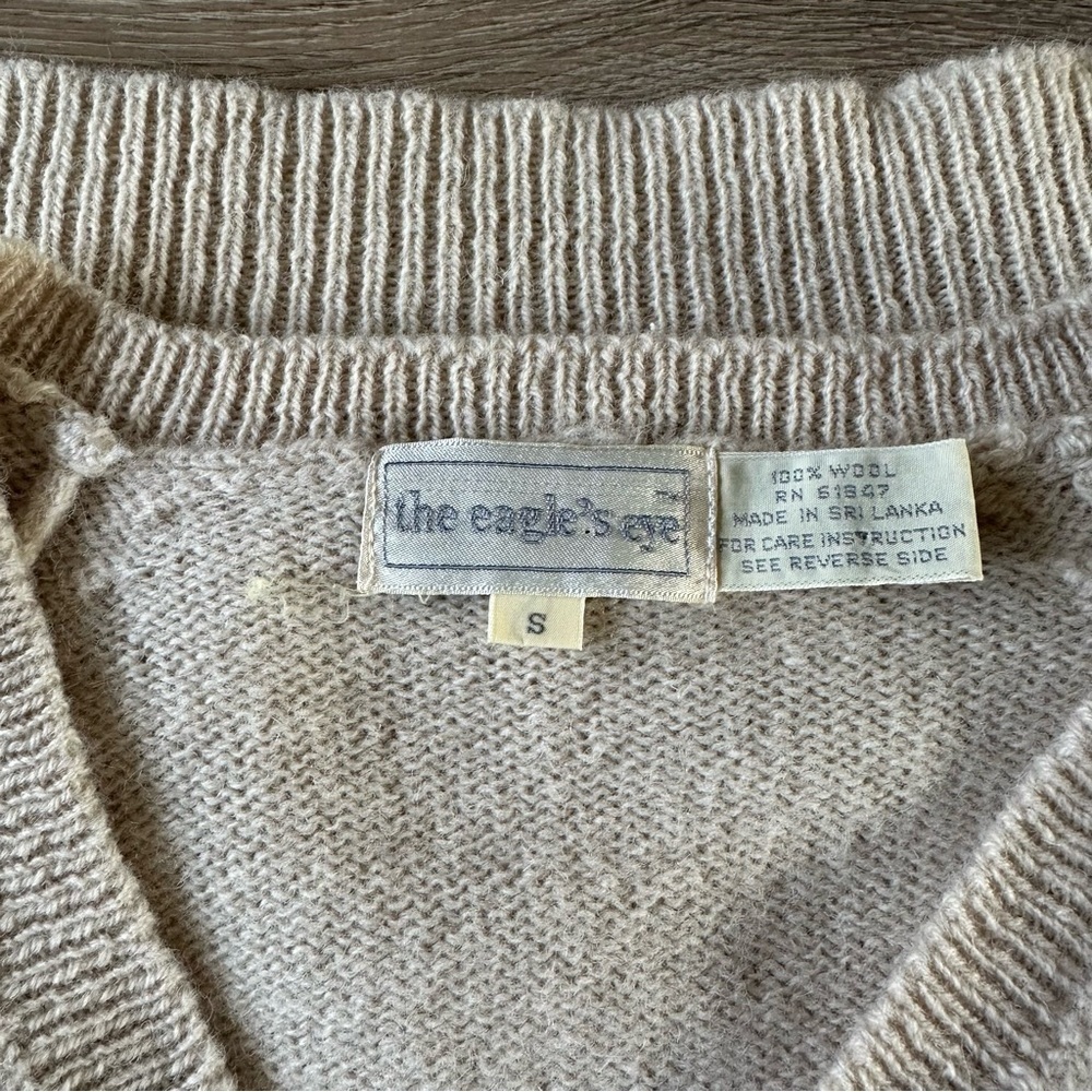 Vintage The Eagle’s Eye 100% Wool Neutral Knit V neck Sweater S - Picture 6 of 7
